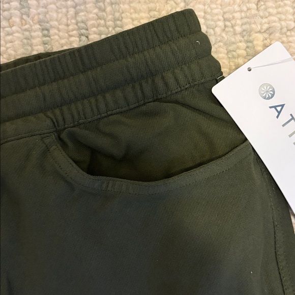 Athleta Women's Green Farallon Ankle Pants NWT - Picture 6 of 10